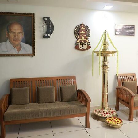 לינה וארוחת בוקר קולאם Pavithram Residency מראה חיצוני תמונה
