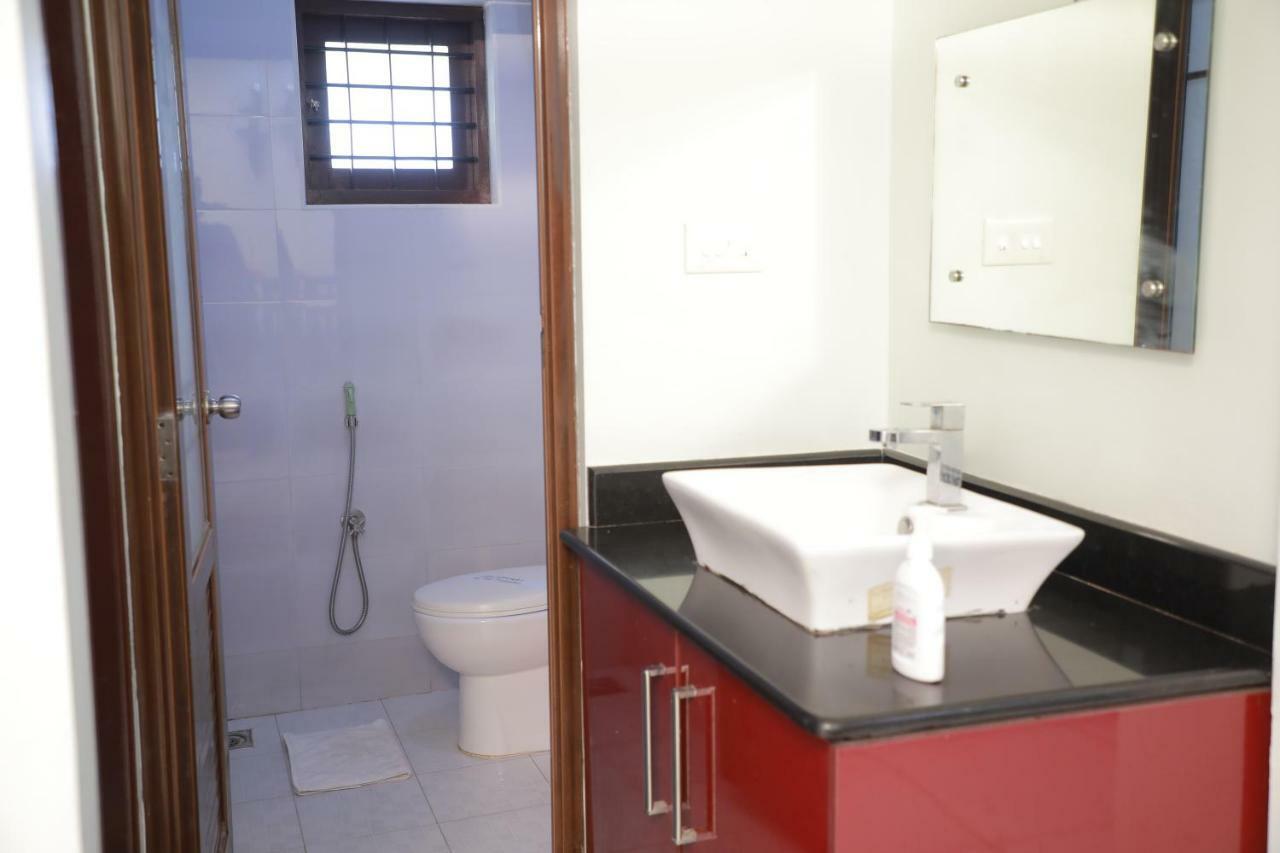 לינה וארוחת בוקר קולאם Pavithram Residency מראה חיצוני תמונה