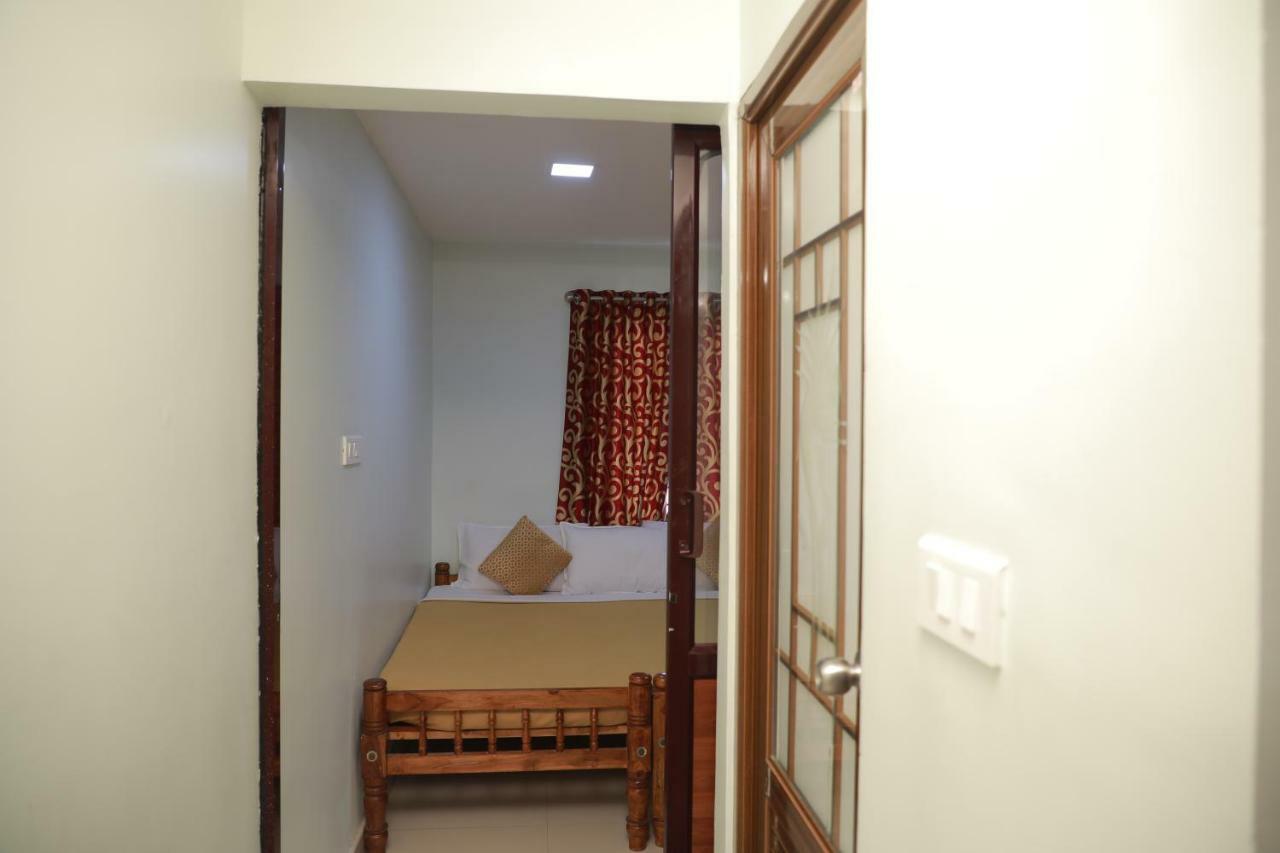 לינה וארוחת בוקר קולאם Pavithram Residency מראה חיצוני תמונה